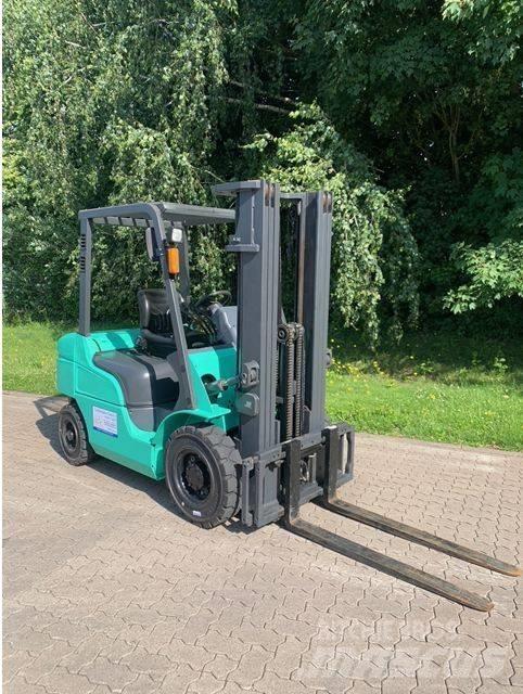 Mitsubishi FD25NT Diesel Forklifts