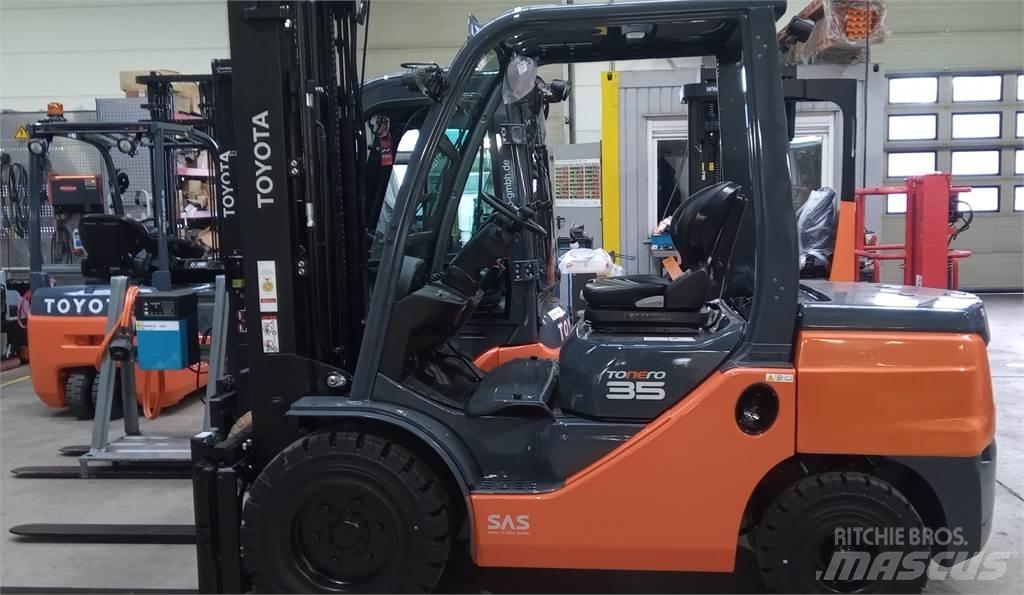 Toyota 52-8FDJF35 Diesel Forklifts