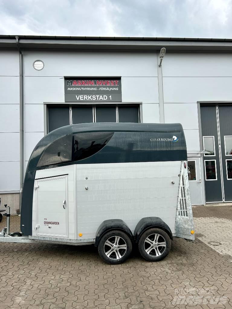  Clear Round  Alu Livestock Trailers