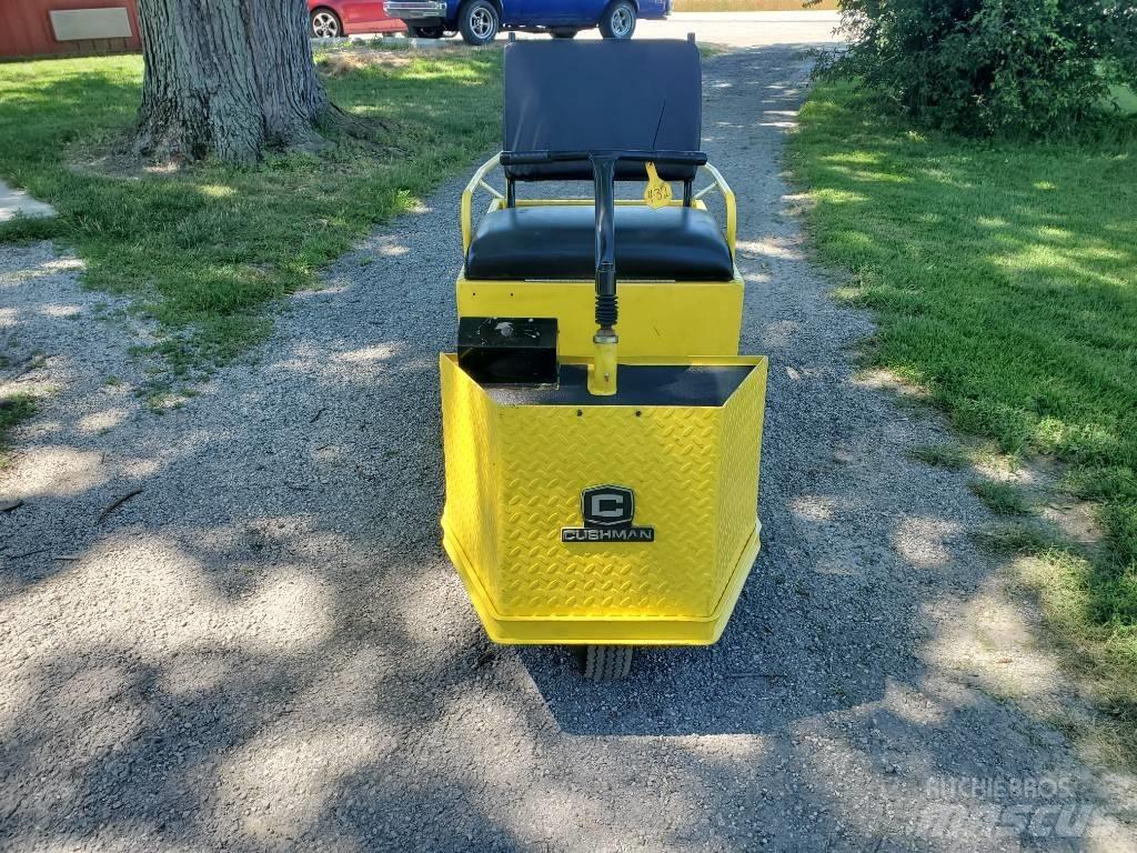 Cushman Minute Miser Tow Trucks / Wreckers