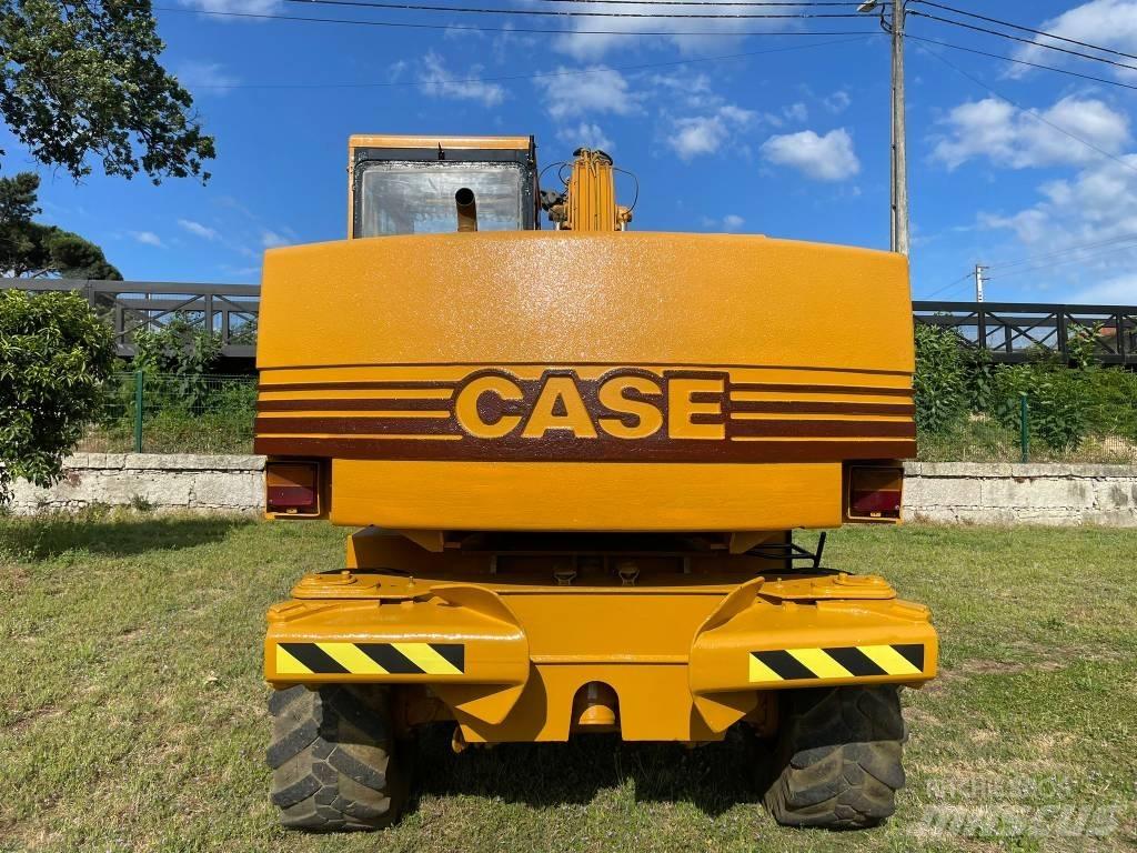 CASE 688 B Wheeled Excavators