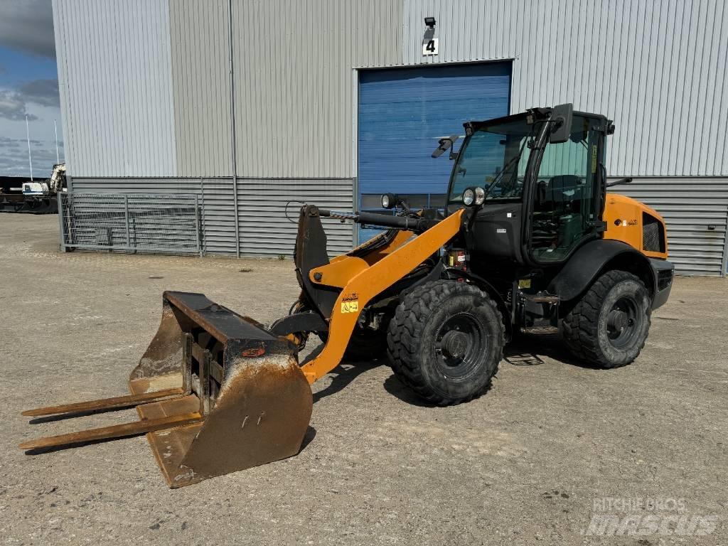 CASE 321 Wheel Loaders