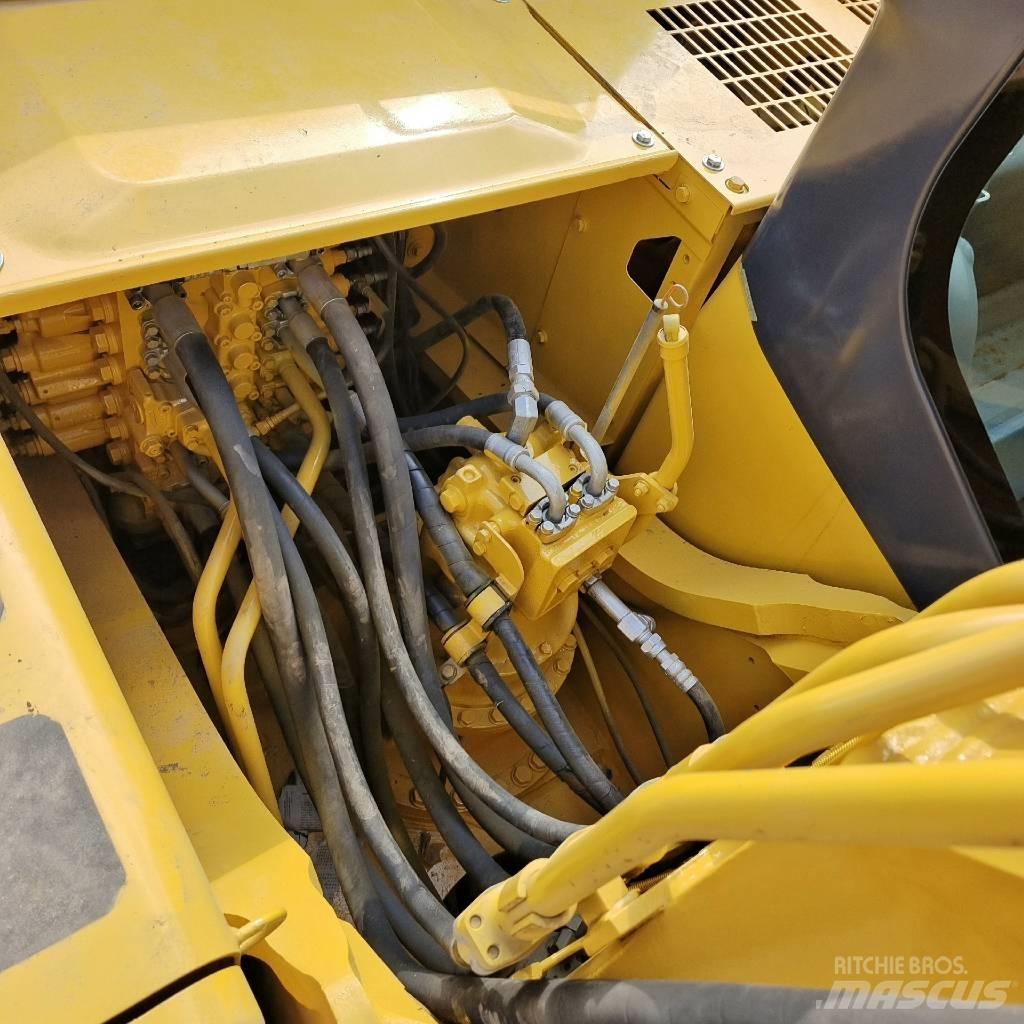 Komatsu PC300 Crawler Excavators