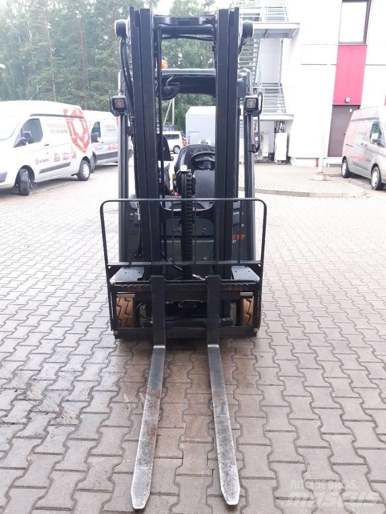 Linde E 12 Electric Forklifts