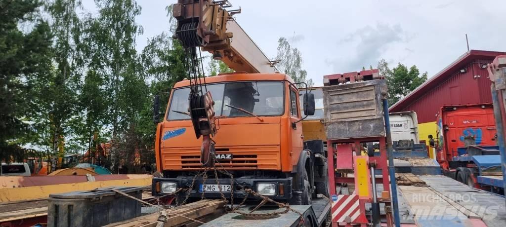 Kamaz 53215 Mobile and all terrain cranes