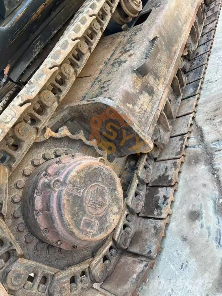 Hyundai Robex 520 VS Crawler Excavators