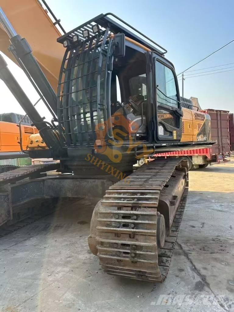 Hyundai Robex 520 VS Crawler Excavators