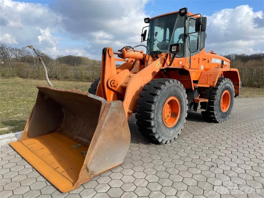 Doosan DL250 Wheel Loaders