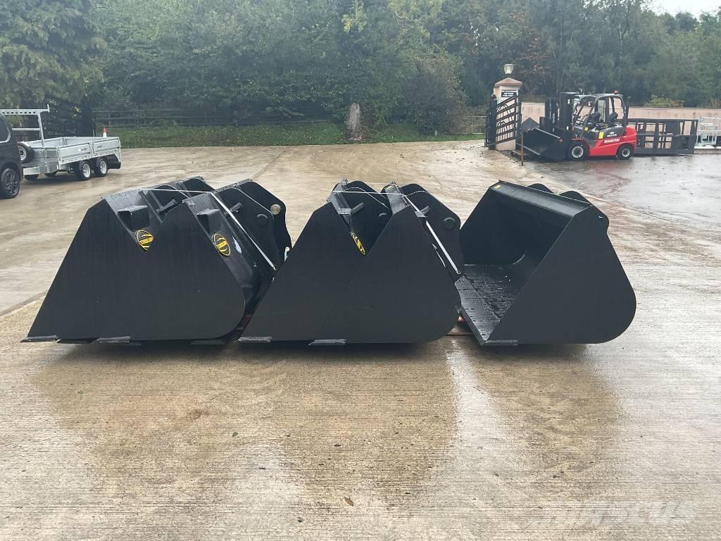 Manitou 1 CM Bucket Telescopic Handlers