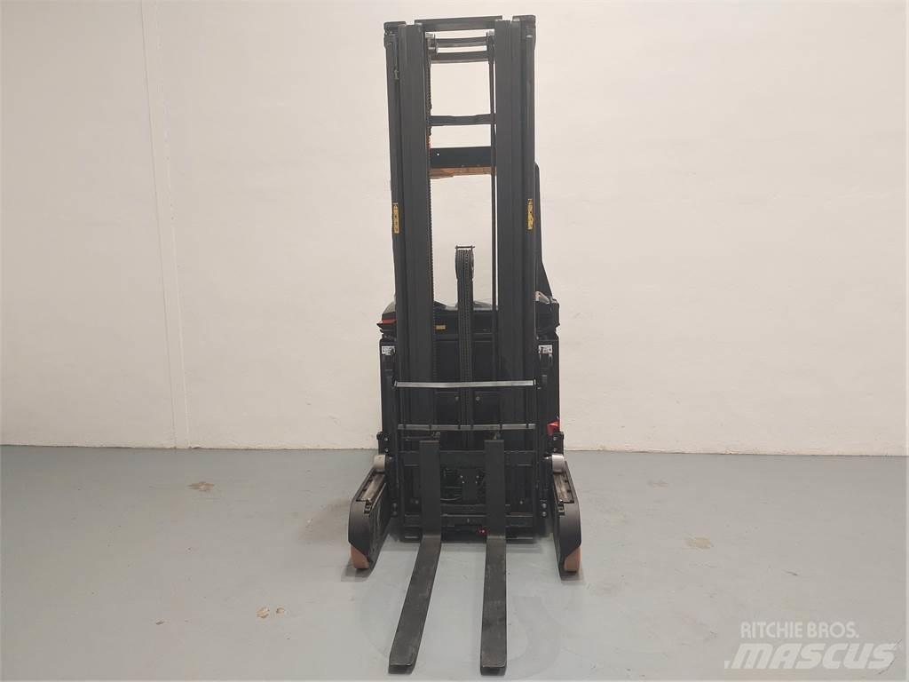 CAT NR16N2C Reach trucks