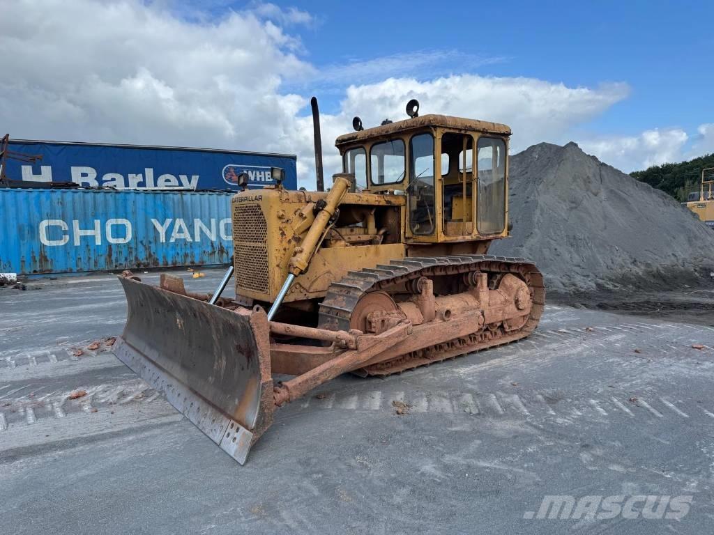 CAT D 6 C Crawler dozers