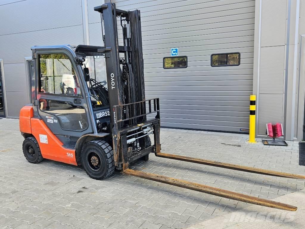 Toyota 8FDF25 Diesel Forklifts