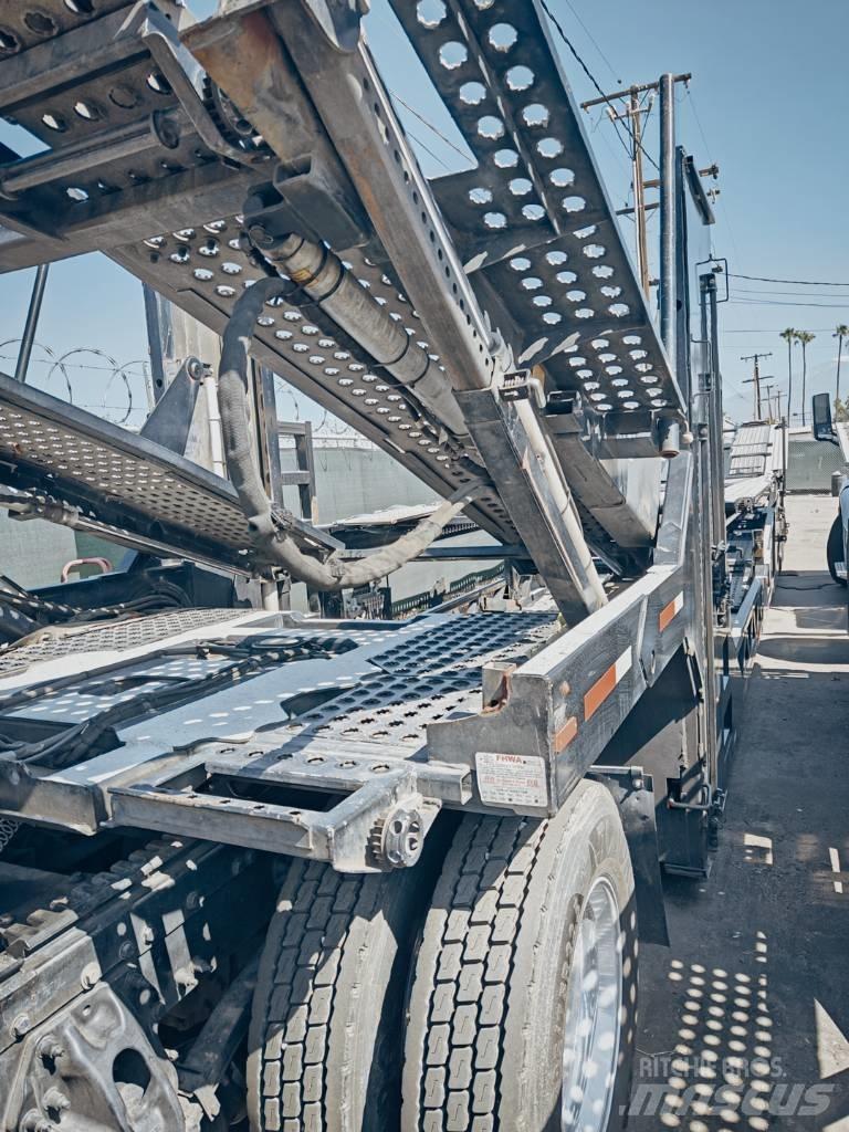 Peterbilt 579 Car Haulers