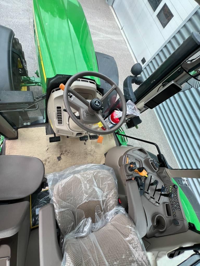 John Deere 6155 M Tractors