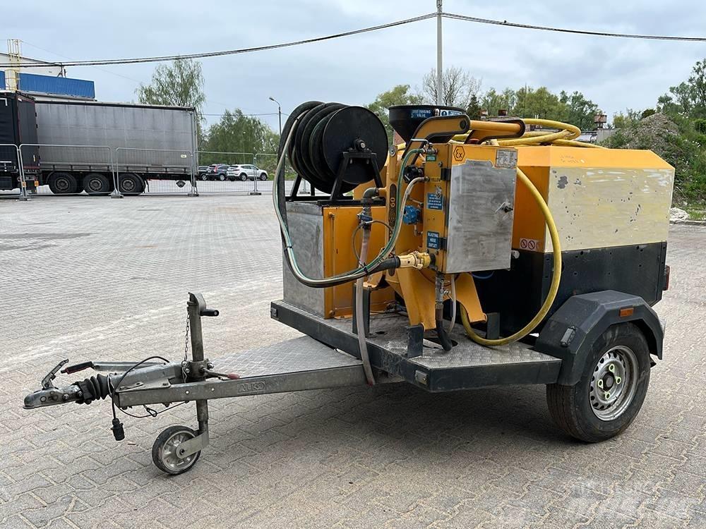 Falcon F60CTM Gritters