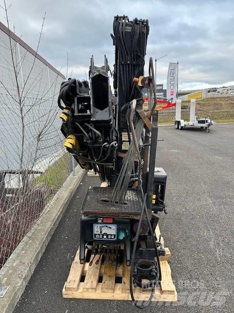 Hiab 122 B-3 CL Knuckleboom cranes