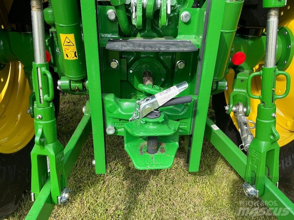 John Deere 5090 M Tractors