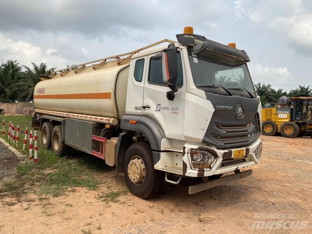  SINOTRUCK E7G340 Tank Trucks