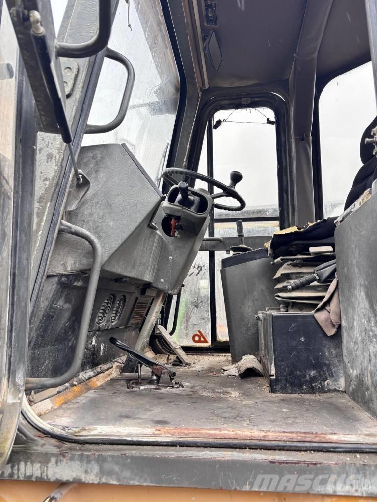 Hanomag 70 E Wheel Loaders