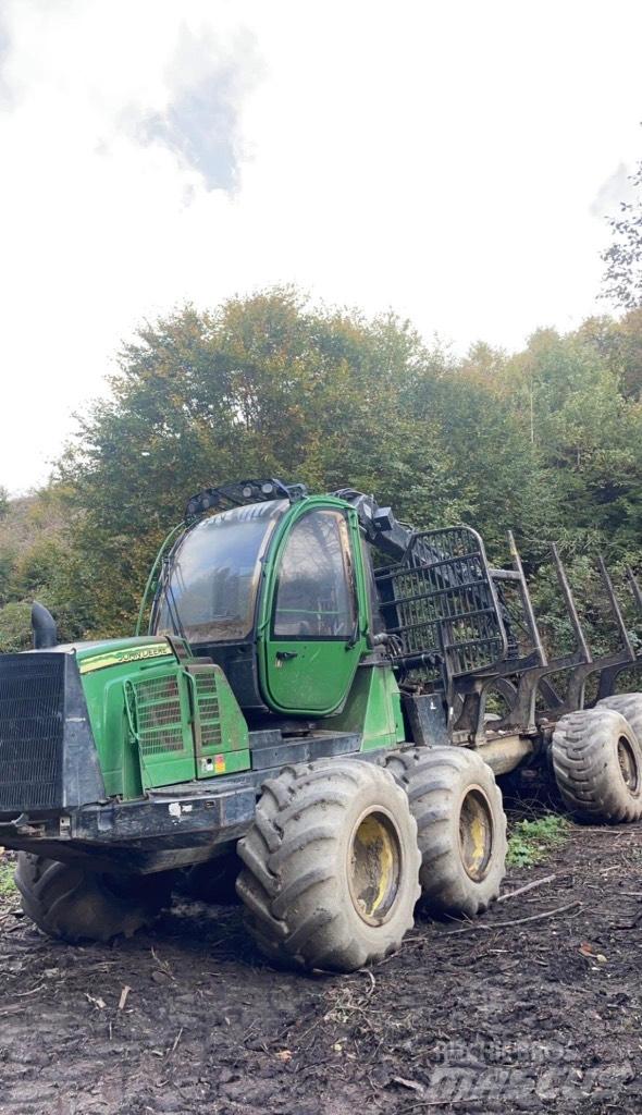John Deere 1110 E Forwarders