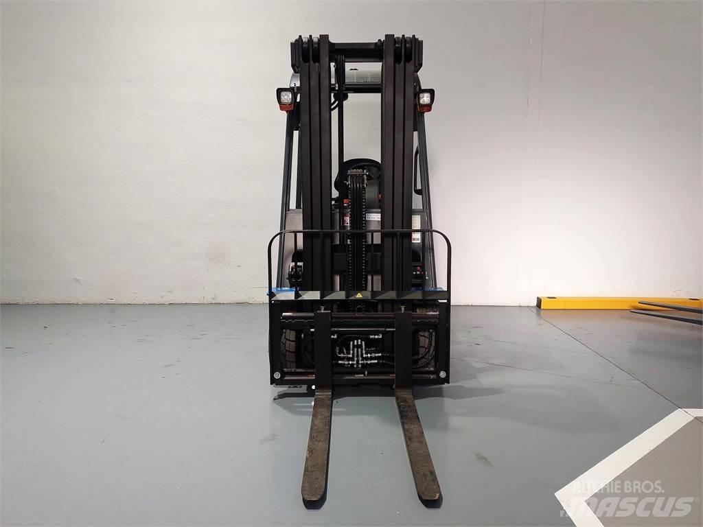  SEF25C Electric Forklifts