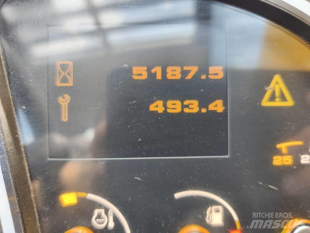 JCB 535-140 Telescopic Handlers