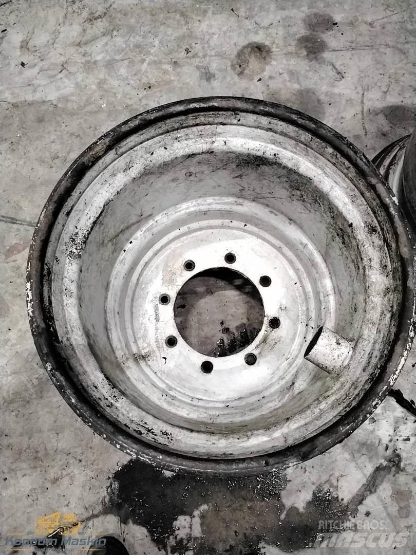 Gremo 950 20x22,5 Tires, wheels and rims