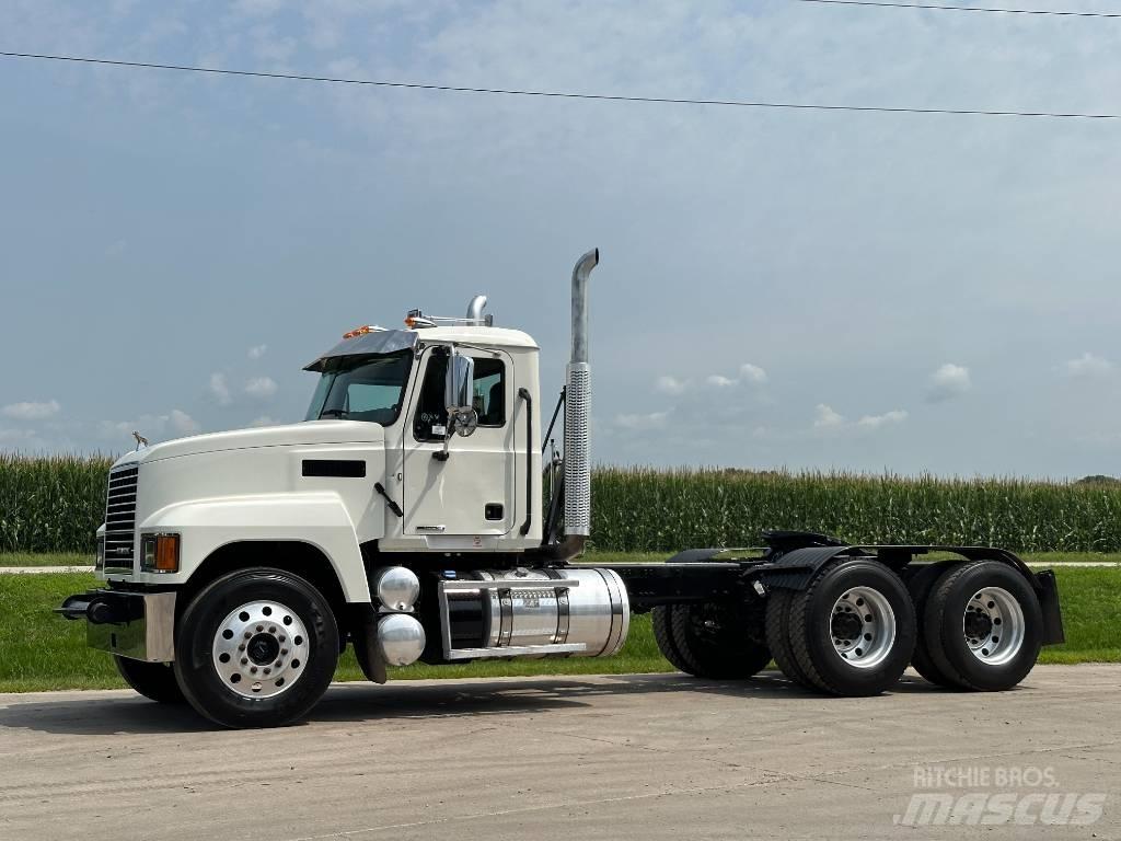 Mack Pinnacle 64ft Conventional Trucks / Tractor Trucks