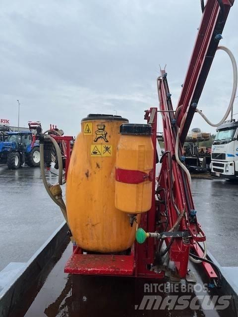 Junkkari 700/12 Mounted sprayers