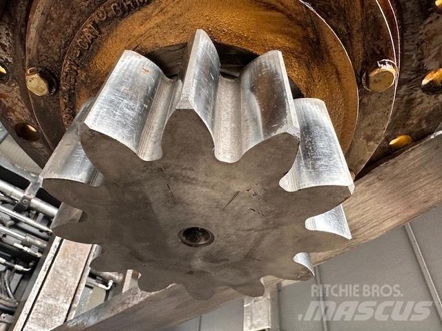 CAT 325 C Swing gear Transmission