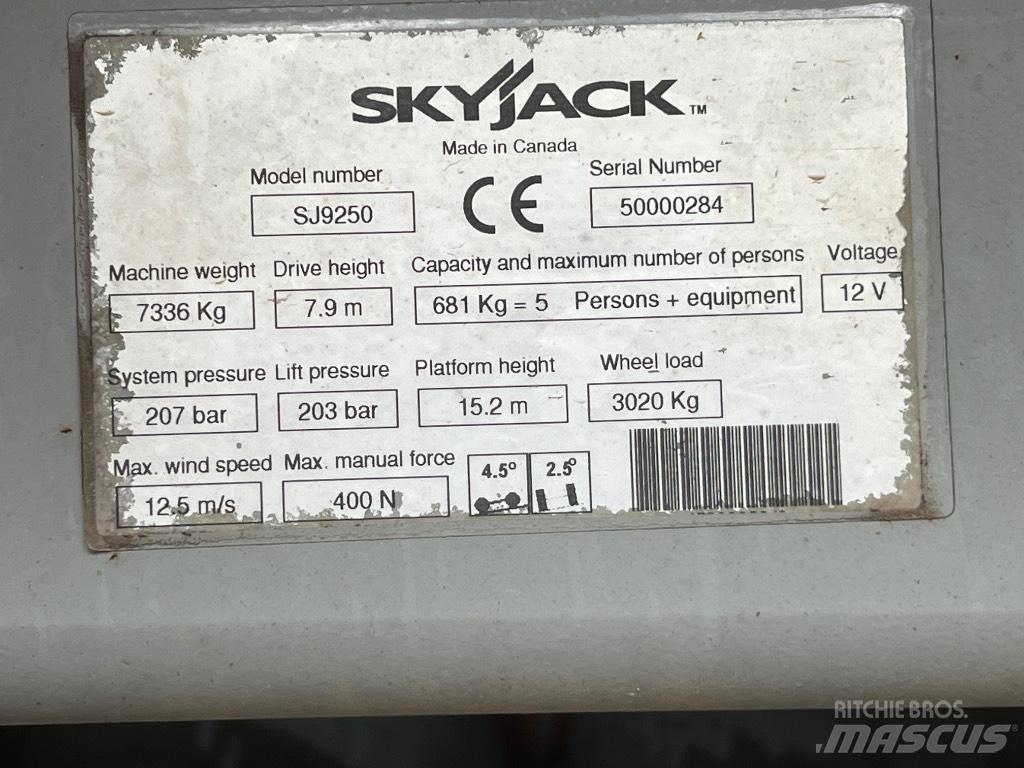 SkyJack SJ 9250 Scissor Lifts