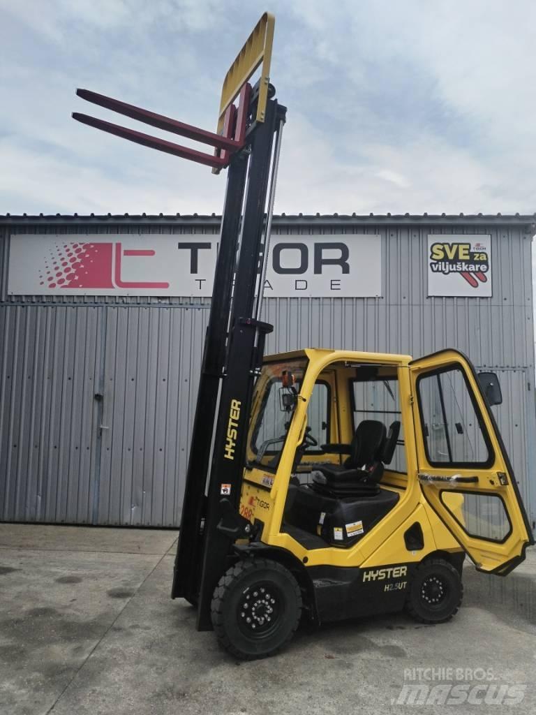 Hyster H2.5UT Diesel Forklifts
