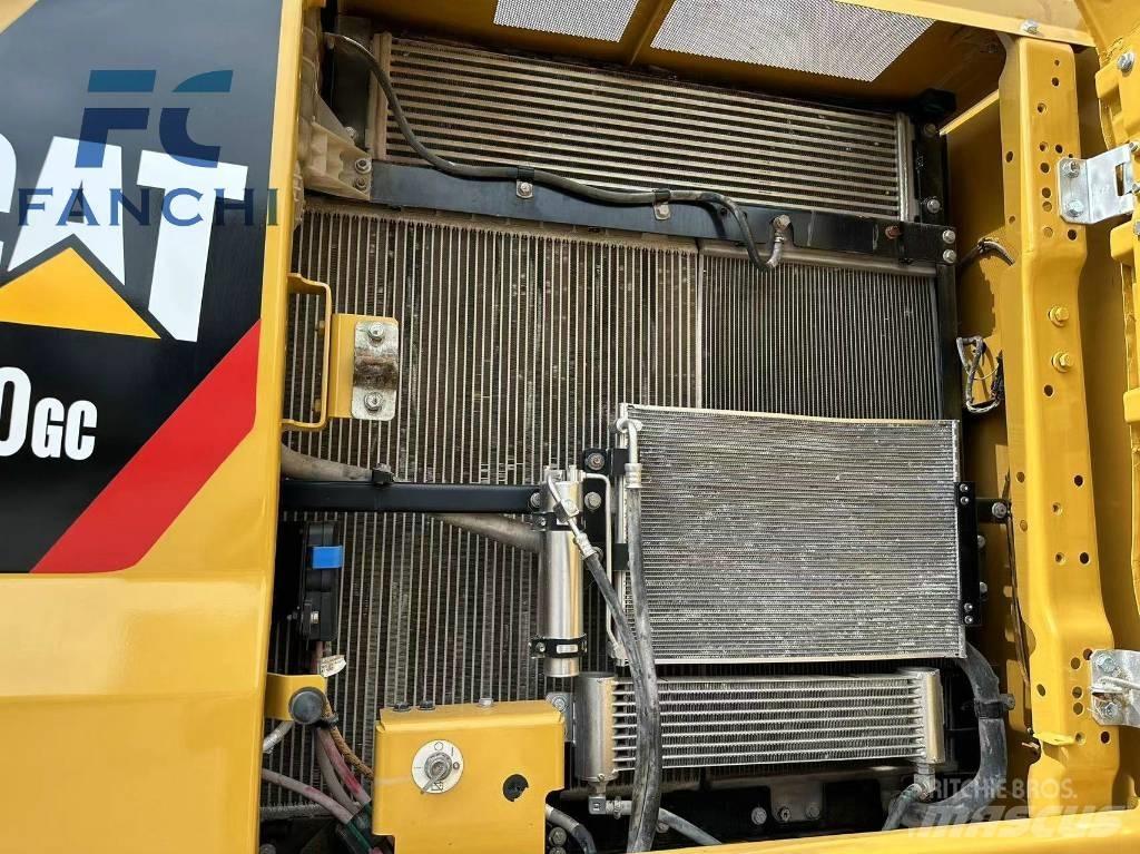 CAT 330GC Waste / Industry Handlers