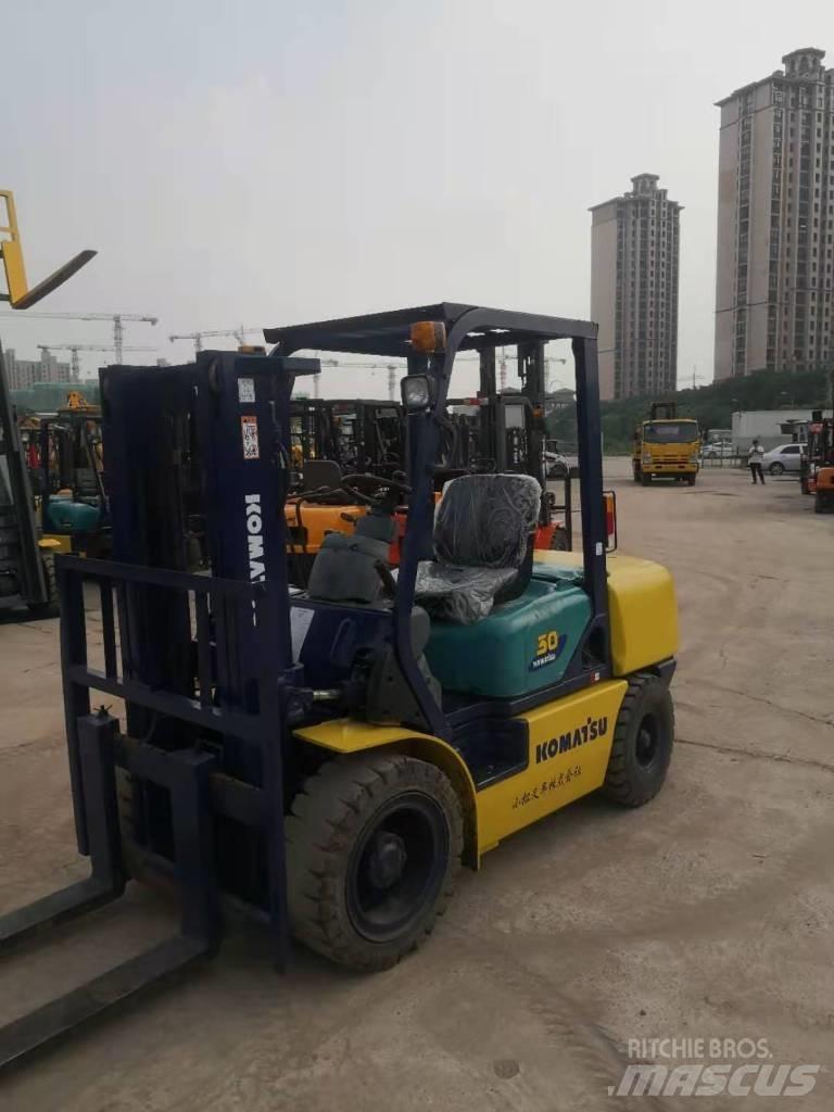 Komatsu FD 30 T-14 Diesel Forklifts