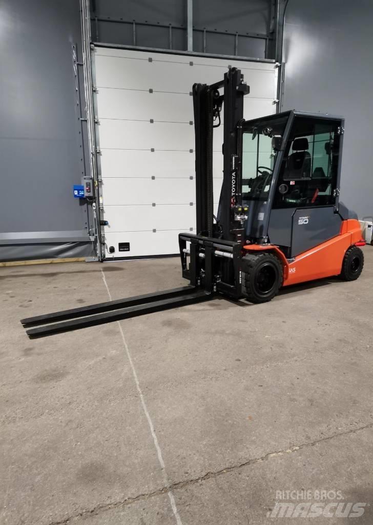 Toyota 8 FBMT 50 Electric Forklifts