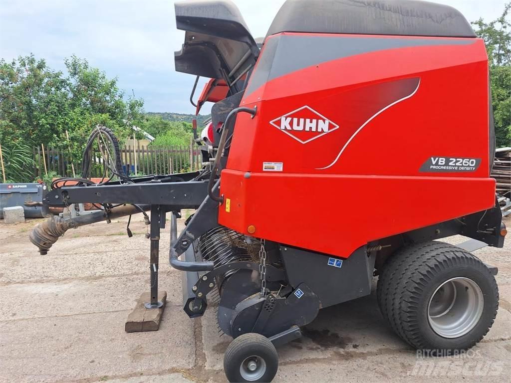 Kuhn VB 2260 Round Balers