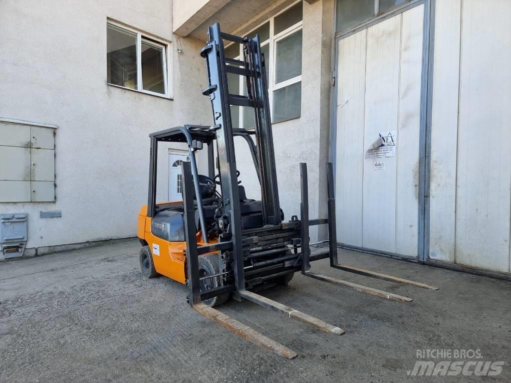 Toyota 02-7 FD 25 Diesel Forklifts
