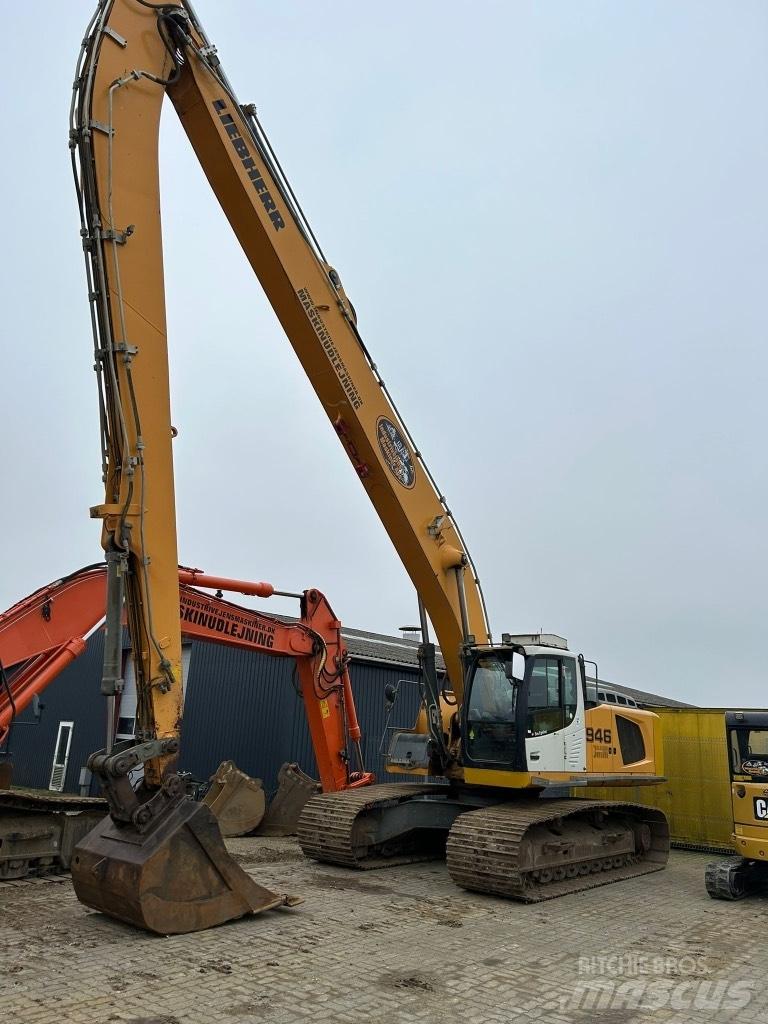 Liebherr R 946 Long / High Reach excavators