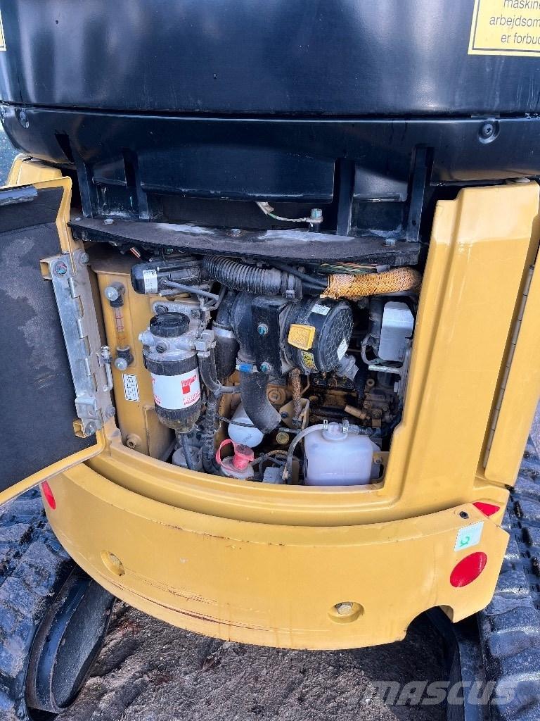 CAT 302 Mini Excavators <7t (Mini Diggers)