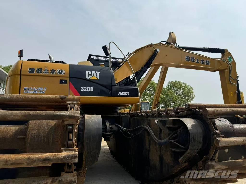 CAT 320 D Amphibious Excavators