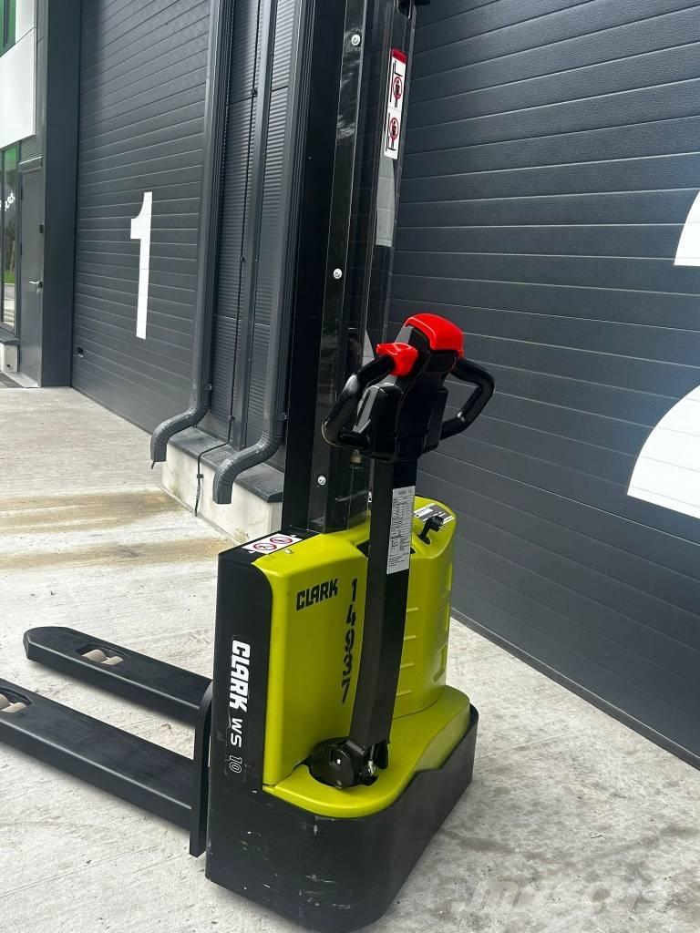 Clark WS10M Pedestrian stacker