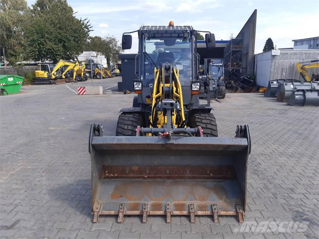 Wacker Neuson WL38 Wheel Loaders