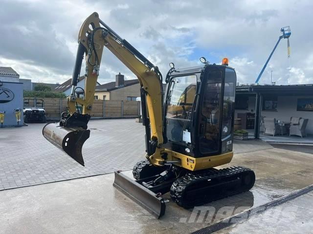 CAT 302.7 D CR Mini Excavators <7t (Mini Diggers)