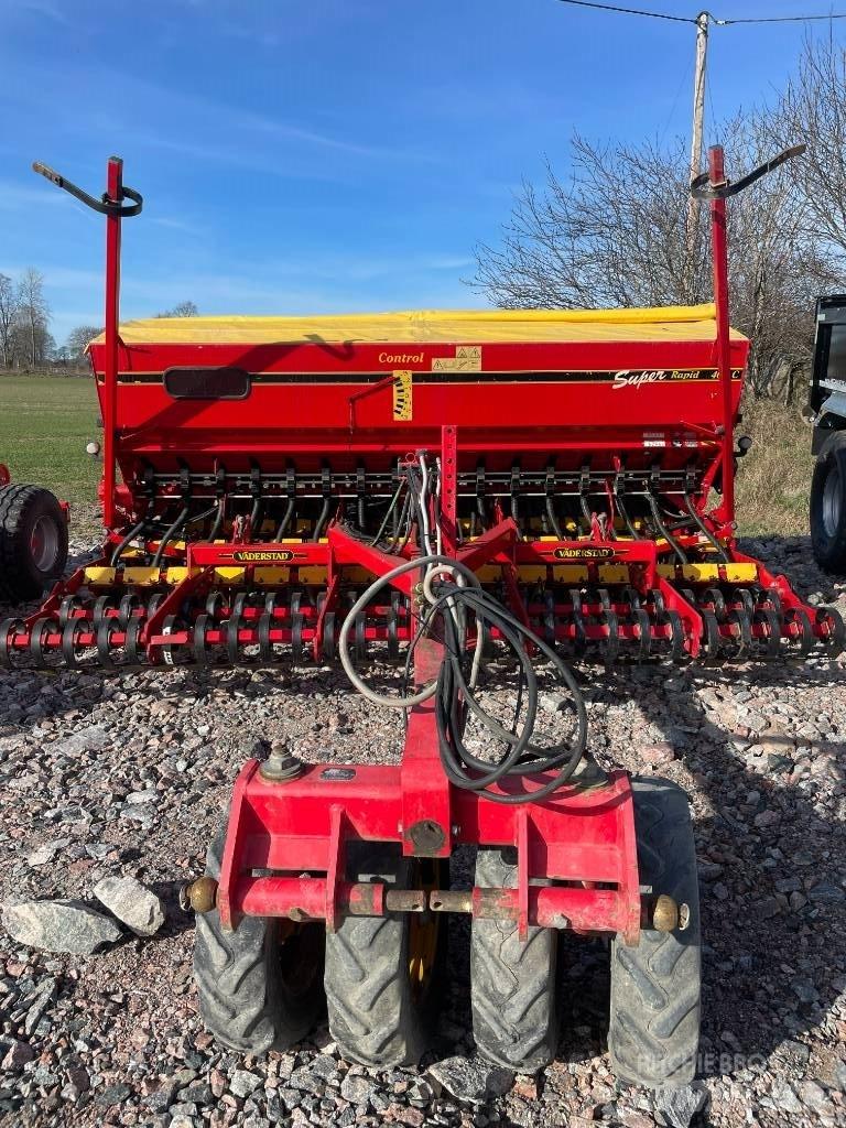 Väderstad Rapid400C Farm Drills
