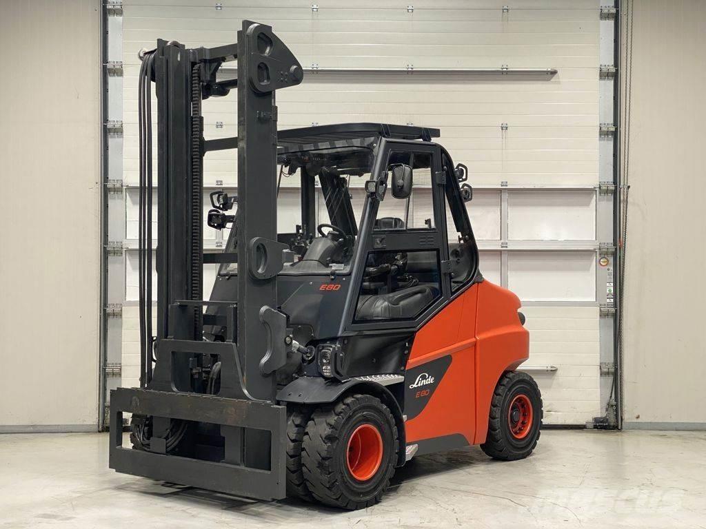 Linde E80-01/900 Electric Forklifts