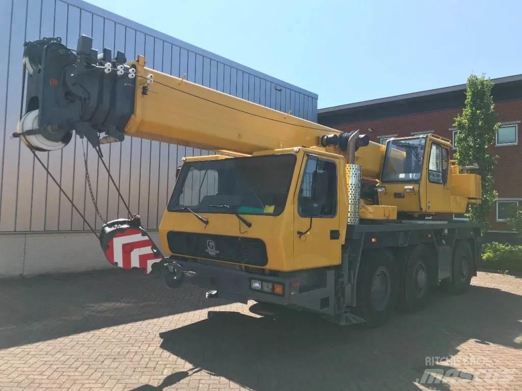 Grove GMK 3050 Mobile and all terrain cranes
