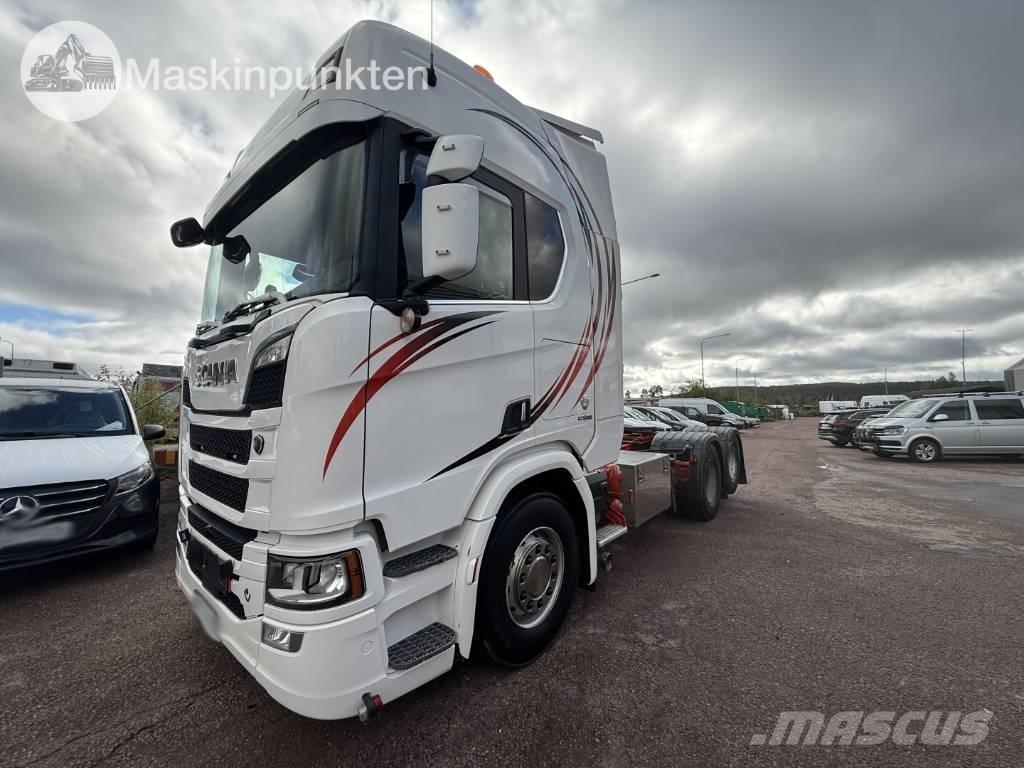 Scania R 520 Conventional Trucks / Tractor Trucks