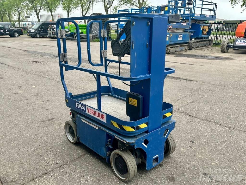JLG 1230 ES Scissor Lifts