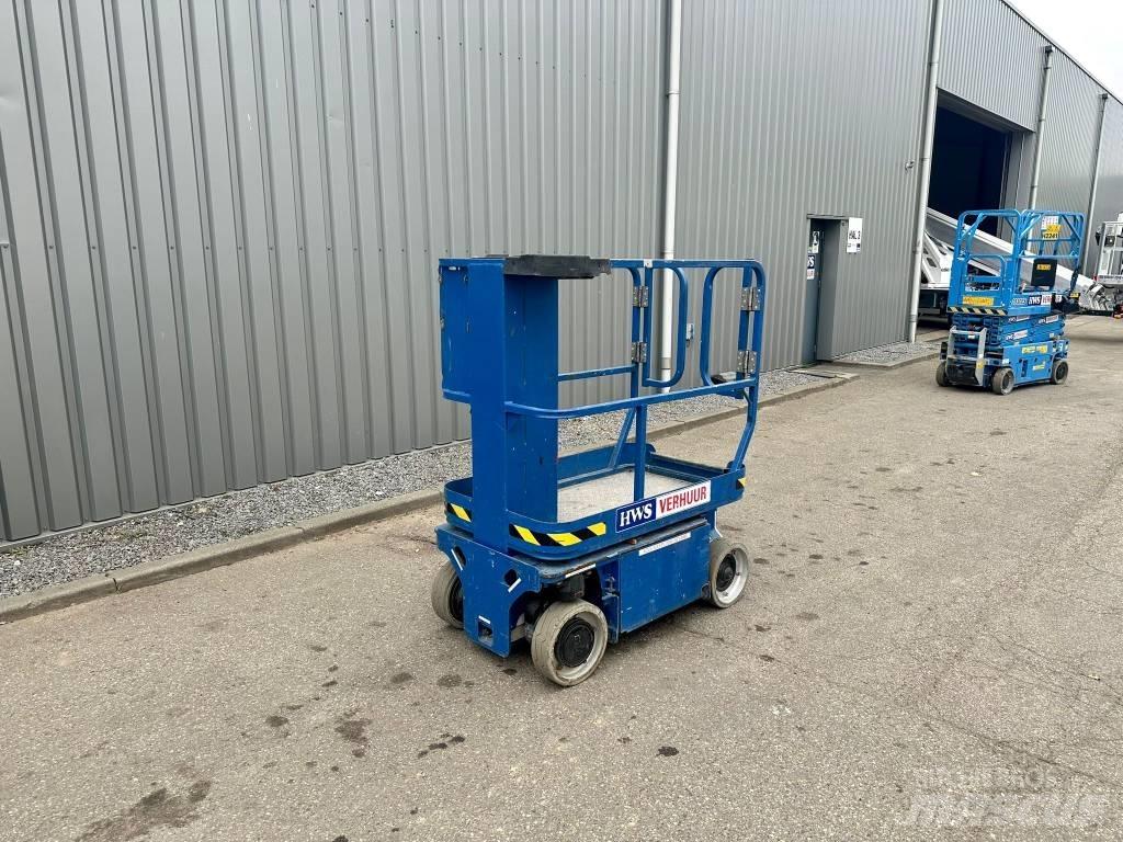 JLG 1230 ES Scissor Lifts