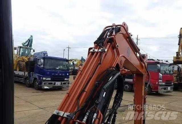 Hitachi 30 Mini Excavators <7t (Mini Diggers)